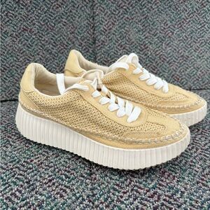 Dolce Vita Womens Dannis Platform Sneakers Shoes Beige Knit Lace Up Size 8.5